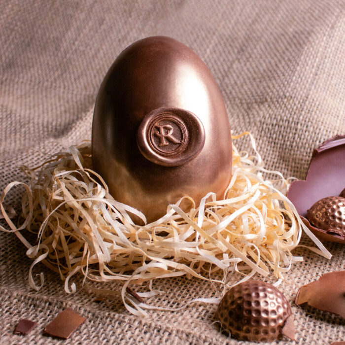 HUEVO DE PASCUAS 70% -COLECCIÓN CLÁSICA- BLEND DE FINCAS ECUATORIANAS-100g - Image 2