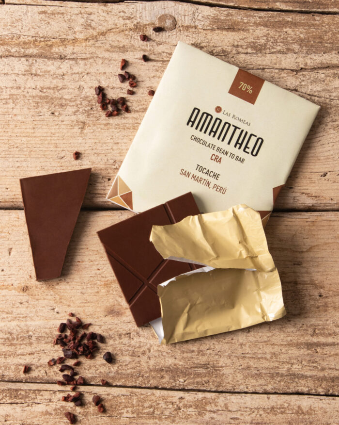CHOCOLATE OSCURO AMANTHEO - TOCACHE, SAN MARTÍN, PERÚ 70% - GRANO CRA/ MIX AROMATICO