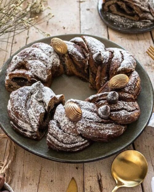 ROSCA DE PASCUAS CON HARINA DE CACAO Y CHOCOLATE ECUATORIANO