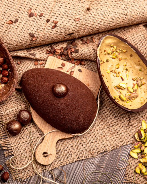 HUEVO DE PASCUAS CON CREMAS DE PISTACHO Y AVELLANAS 380g